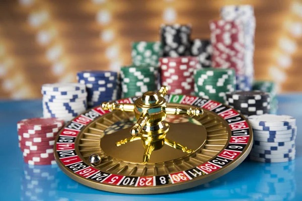 Live dealer studio with multiple camera angles showing Dragon Tiger table